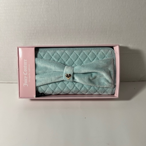 Juicy Couture Light Blue Quilted Wallet - Picture 1 of 5